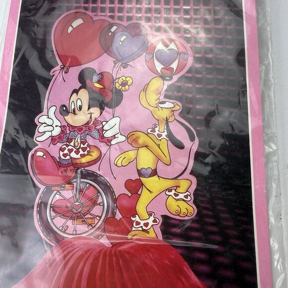 LOT OF 2 NOS Mickey Mouse Disney Valentines Day Paper Decor - Picture 12 of 14
